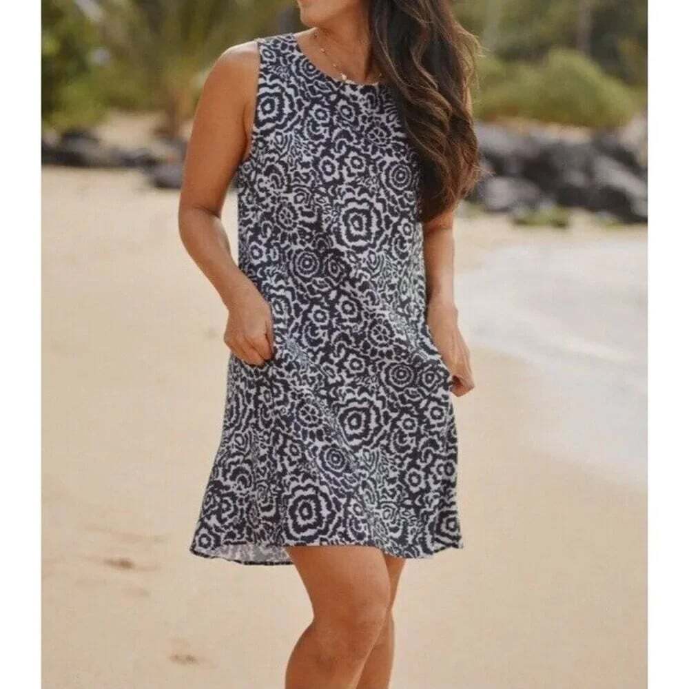 RipSkirt Hawaii Night Blooms Size Medium Black Gray Floral Sleeveless Mini Dress